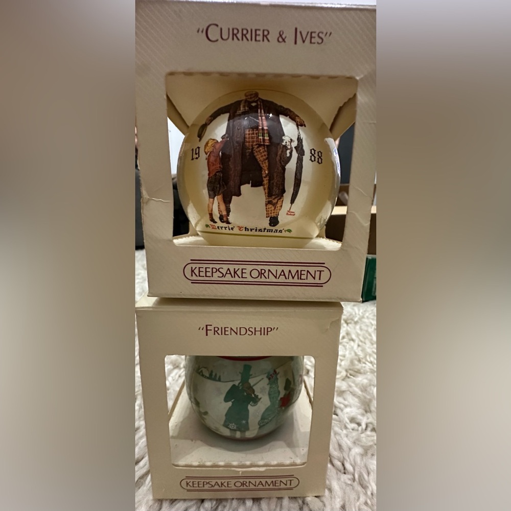 Vintage 1984 Hallmark Keepsake Glass Christmas Ornament Set - Multicolor - Picture 9 of 9